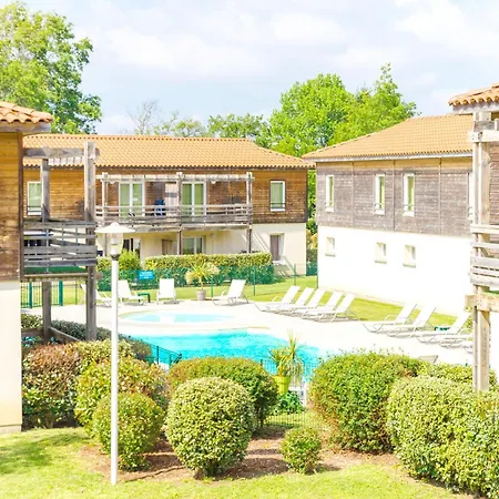 Chic Lakeside Escape Appartement Aureilhan (Landes)